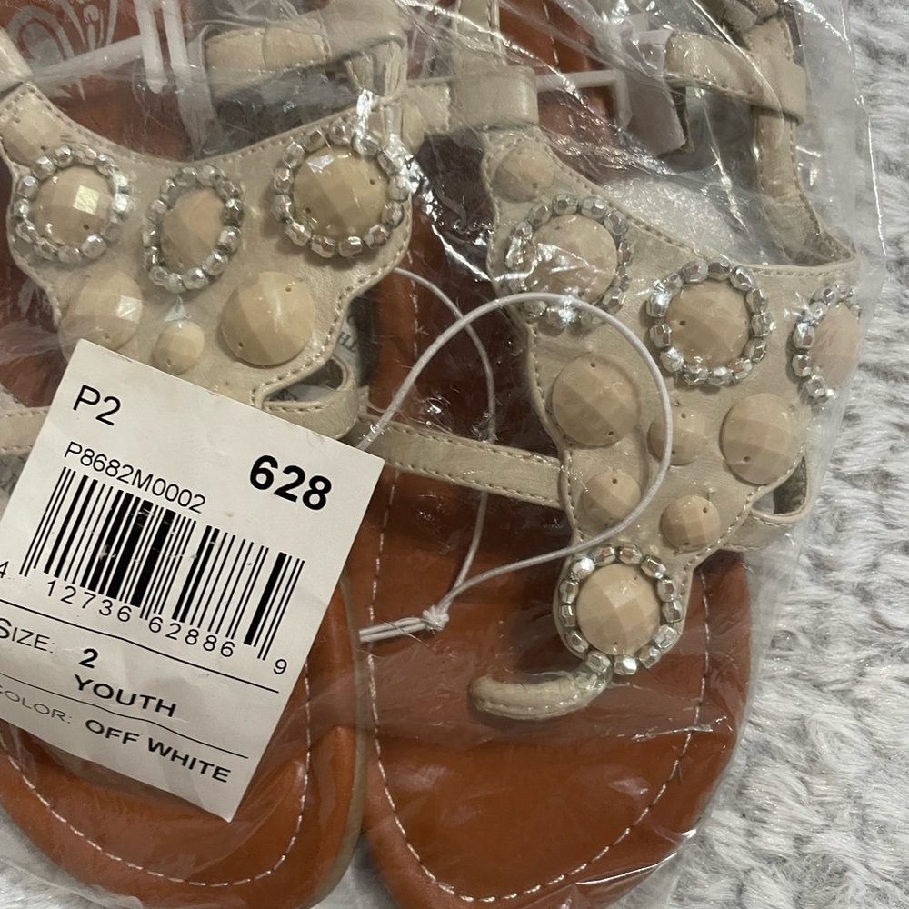Children’s Place Off White Sandals Sz 2 Girls Youth - Picture 4 of 5